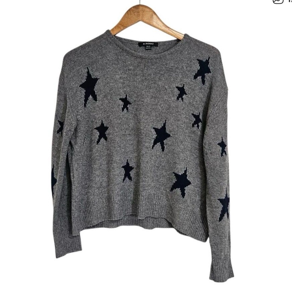 Acrobat Gray Crewneck Sweater with Navy Star Motif